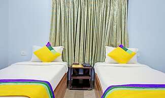 Itsy Hotels Sidhartha Residency