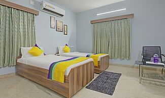 Itsy Hotels Sidhartha Residency