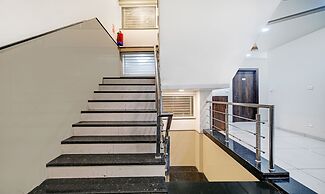 Itsy Hotels Sidhartha Residency