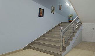 Itsy Hotels Sidhartha Residency