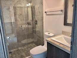 Central 102 Apartments