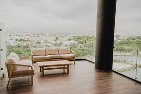 Central 102 Apartments