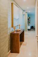 Central 102 Apartments