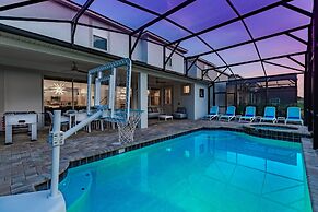 Villatel at Solara Resort - 8BRs