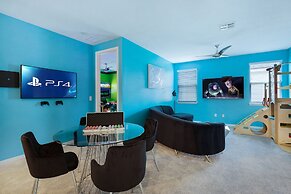 Villatel at Solara Resort - 8BRs