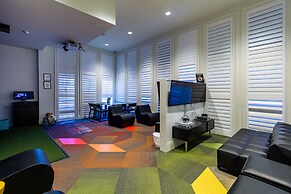 Villatel at Solara Resort - 8BRs