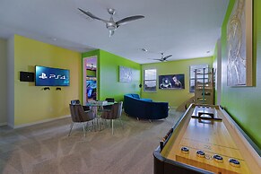 Villatel at Solara Resort - 8BRs