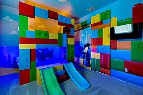 Villatel at Solara Resort - 8BRs