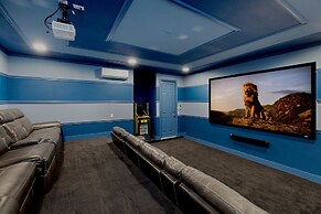 Villatel at Solara Resort - 8BRs