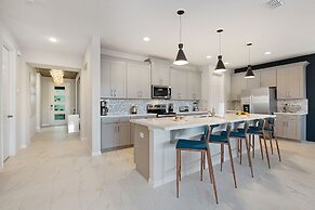 Villatel at Solara Resort - 8BRs