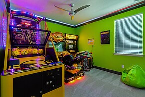 Villatel at Solara Resort - 8BRs