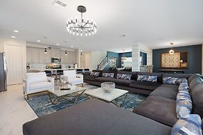 Villatel at Solara Resort - 8BRs