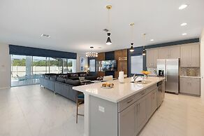 Villatel at Solara Resort - 8BRs