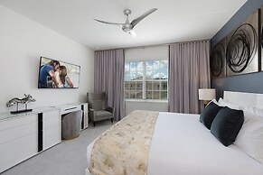 Solterra Resort - Luxury 10 Bedroom Homes