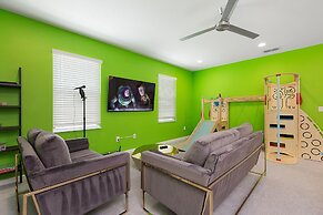 Solterra Resort - Luxury 10 Bedroom Homes