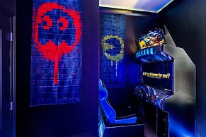 Solterra Resort - Luxury 10 Bedroom Homes