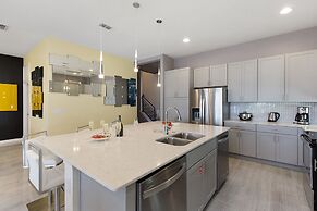 Solterra Resort - Luxury 10 Bedroom Homes