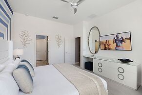 Solterra Resort - Luxury 10 Bedroom Homes
