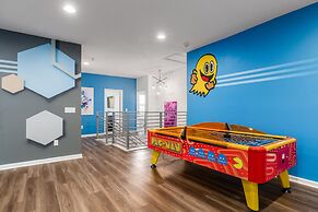 Solterra Resort - Luxury 10 Bedroom Homes