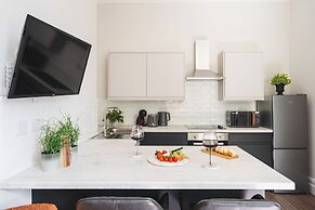 HG Collection - Cardiff City - Sleeps 6