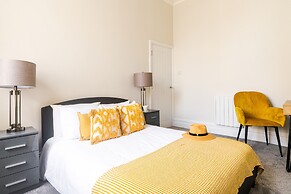 HG Collection - Cardiff City - Sleeps 6