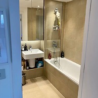 Modern Apartment in London