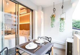 Charlie Girassol Vila Madalena