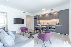Downtown Miami Condos by Lua Host