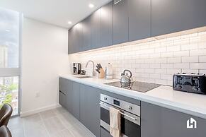 Downtown Miami Condos by Lua Host