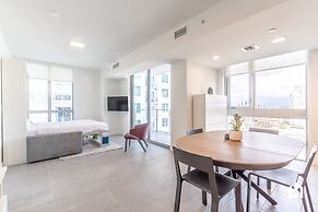 Downtown Miami Condos by Lua Host