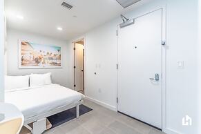 Downtown Miami Condos by Lua Host