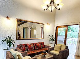 Luxury Villa In Provenza