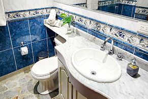 Luxury Villa In Provenza