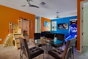 Solara Resort - Luxury 9 Bedroom Homes