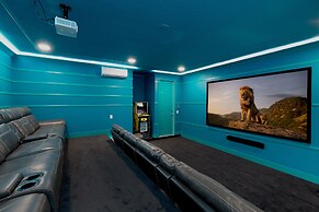 Solara Resort - Luxury 9 Bedroom Homes