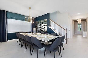 Solara Resort - Luxury 9 Bedroom Homes