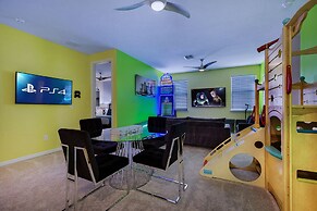 Solara Resort - Luxury 9 Bedroom Homes