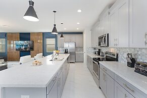 Solara Resort - Luxury 9 Bedroom Homes