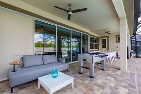 Solara Resort - Luxury 9 Bedroom Homes