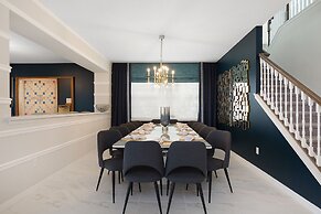 Solara Resort - Luxury 9 Bedroom Homes