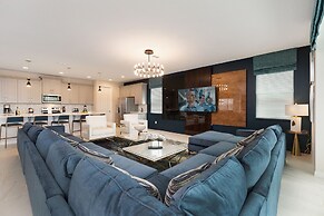 Solara Resort - Luxury 9 Bedroom Homes