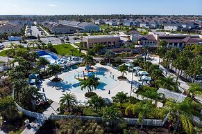 Solara Resort - Luxury 9 Bedroom Homes