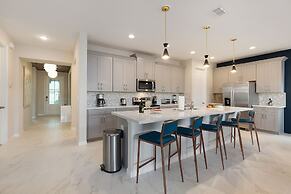 Solara Resort - Luxury 9 Bedroom Homes