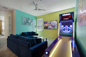 Solara Resort - Luxury 9 Bedroom Homes