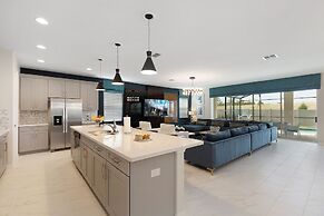 Solara Resort - Luxury 9 Bedroom Homes