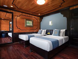 La Pandora Boutique Cruise