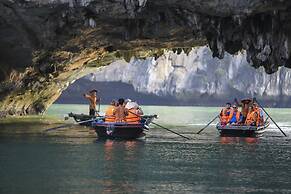 La Pandora Boutique Cruise