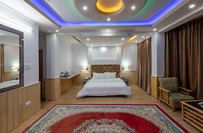 Dee Grand Marq Hotel