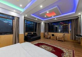 Dee Grand Marq Hotel