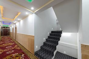 Dee Grand Marq Hotel